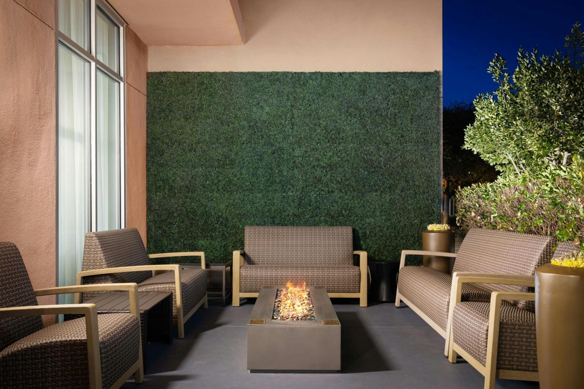 Courtyard By Marriott Sunnyvale Silicon Valley Ngoại thất bức ảnh